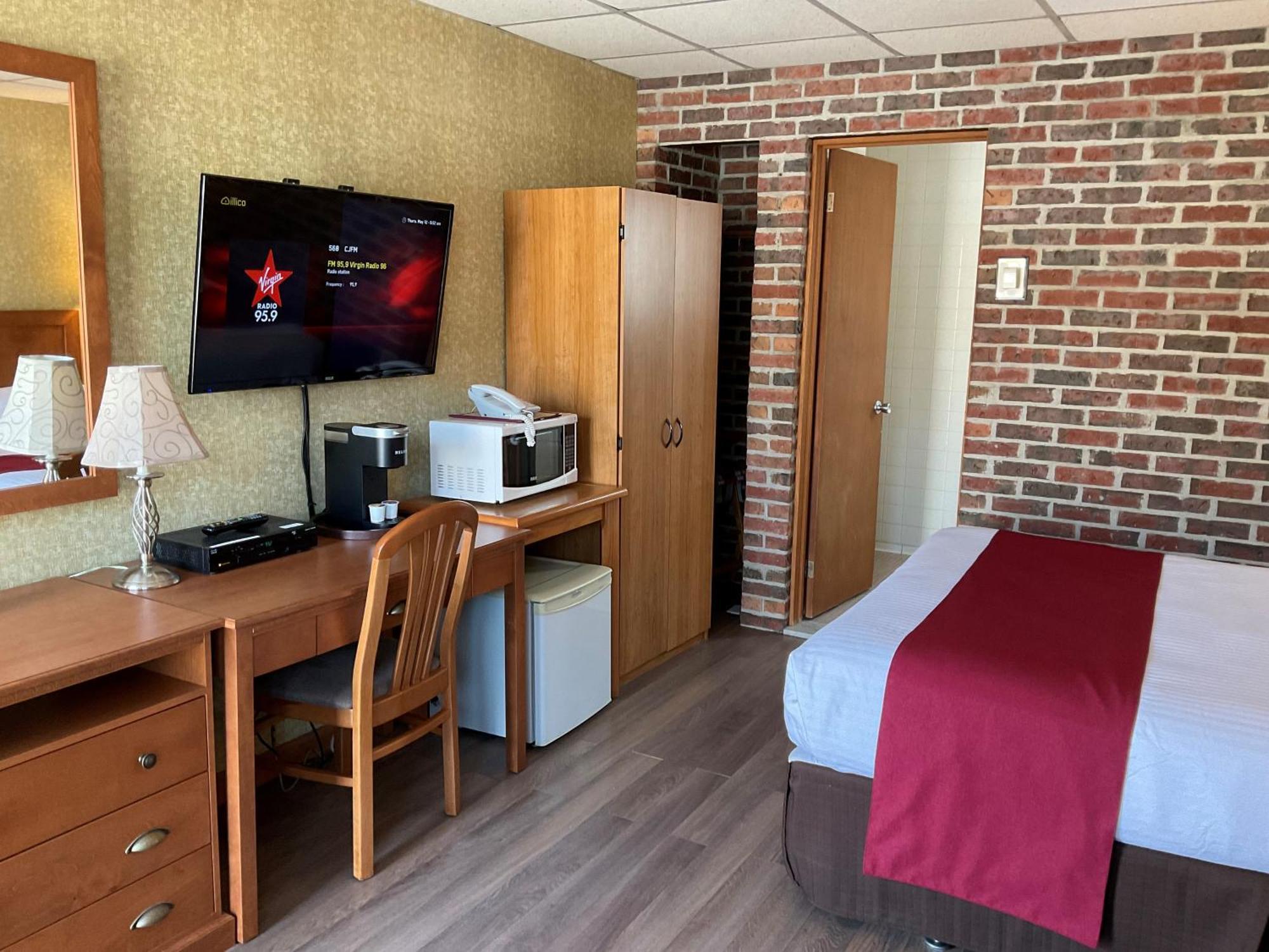 Motel & Hotel La Paysanne Sherbrooke Exterior foto