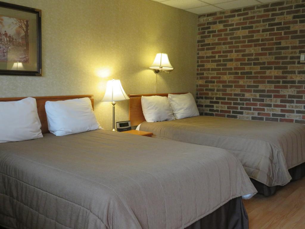 Motel & Hotel La Paysanne Sherbrooke Exterior foto