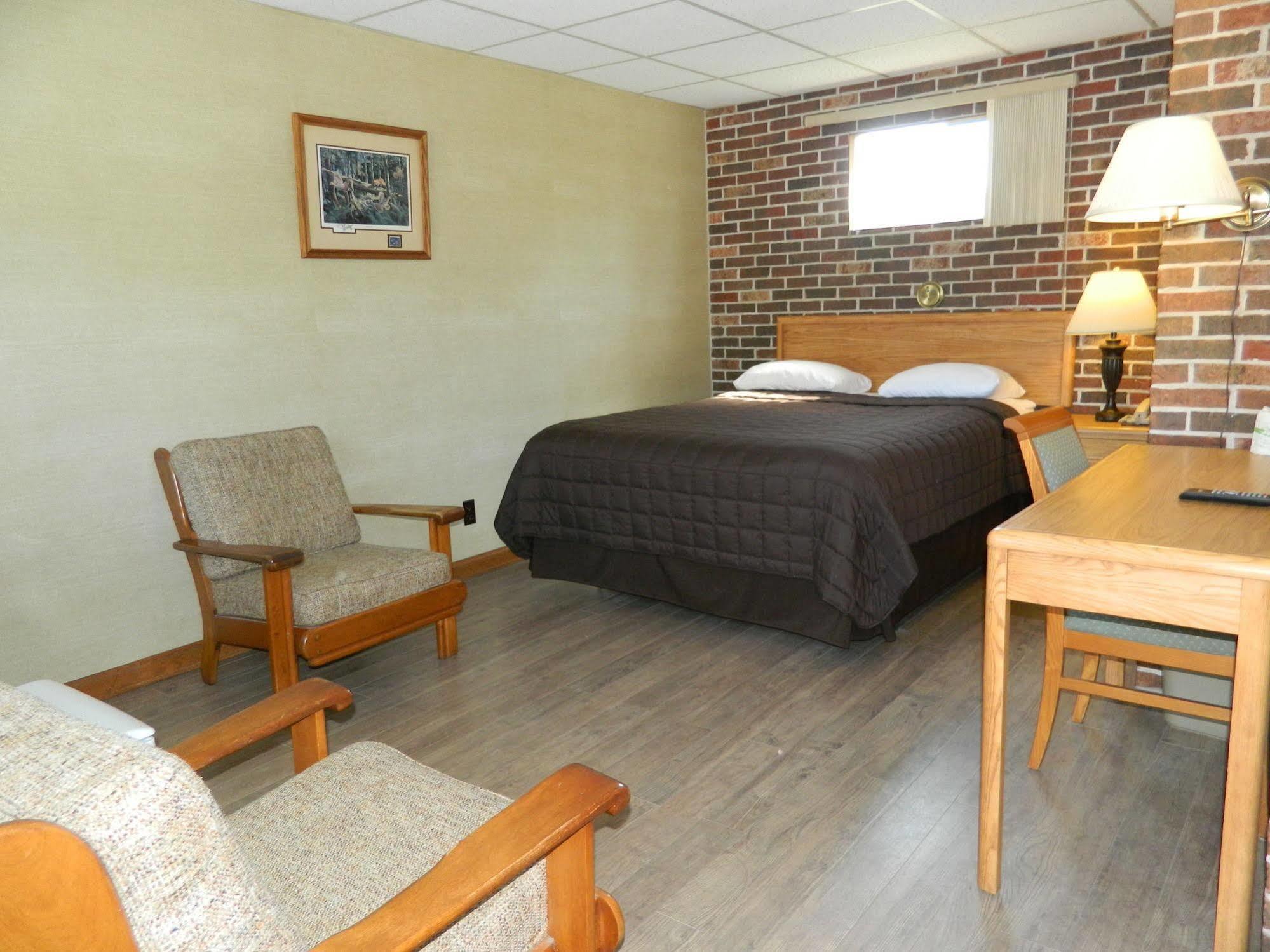 Motel & Hotel La Paysanne Sherbrooke Exterior foto